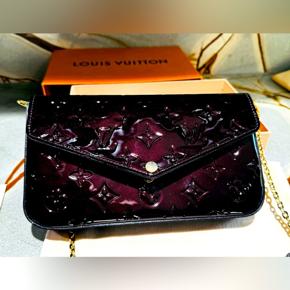Louis Vuitton Vernis Pochette Felicie Chain Wallet Amarante